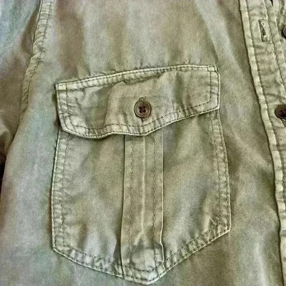 American Eagle Button Down Shirt Size Small - Picture 4 of 7